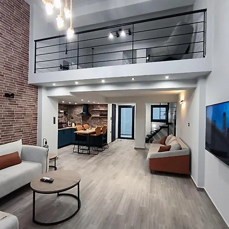 Zoe Loft *
