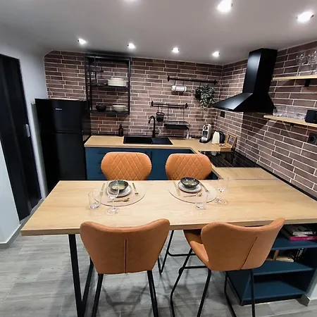 Zoe Loft *