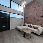 Zoe Loft Willa Kawala