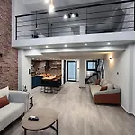 Zoe Loft 카발라