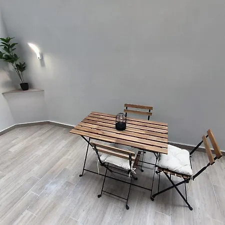Zoe Loft