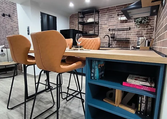 Zoe Loft