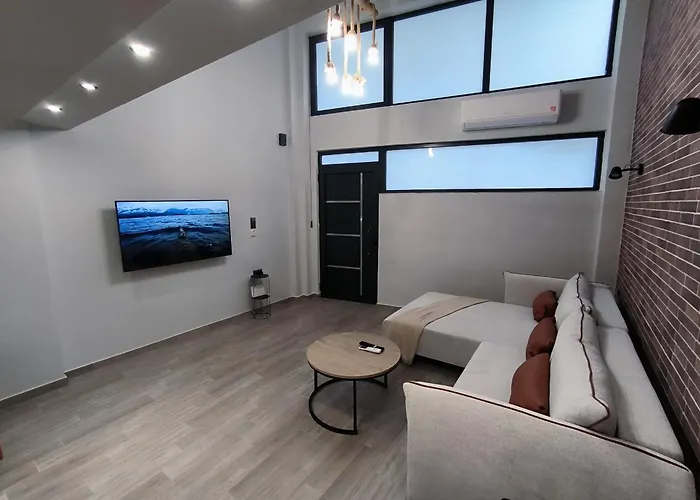 Zoe Loft