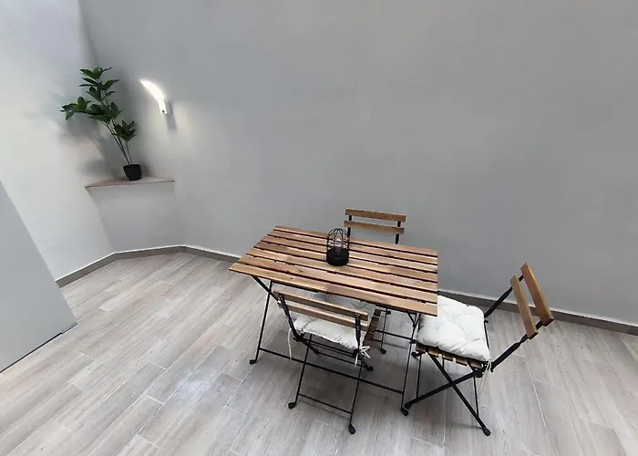 Zoe Loft