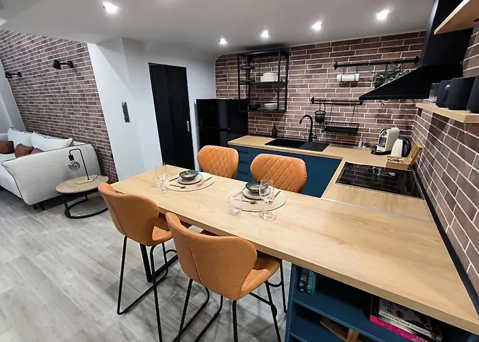 Zoe Loft